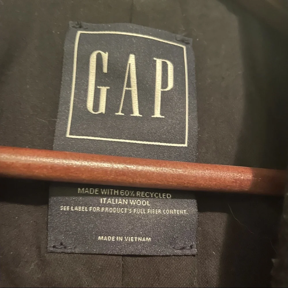 Gap Wool Raglan Overcoat size medium - Picture 5 of 5
